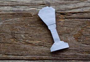 Create an origami street lamp with Post-it® Notes